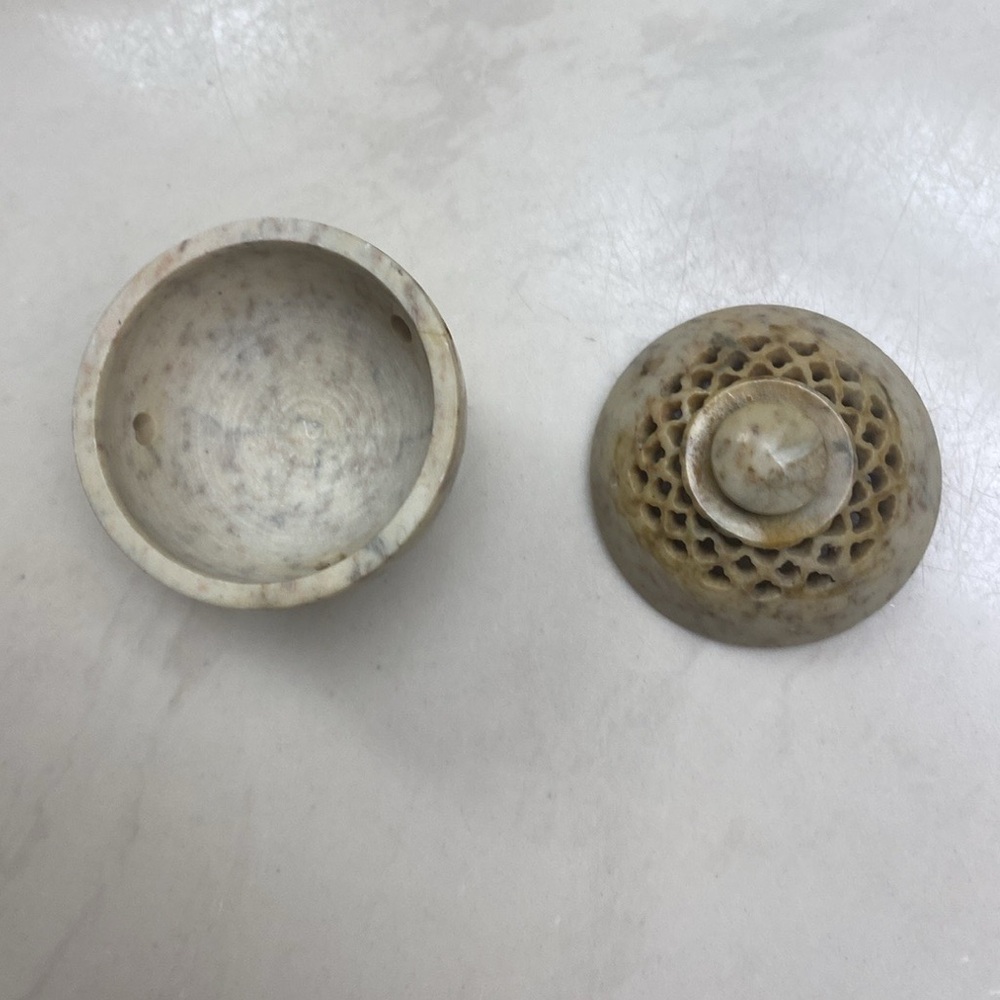 Windsor Natural Soapstone Box Round Trinket Incense Holder Burner